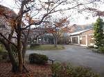 中野平中学校中庭の写真