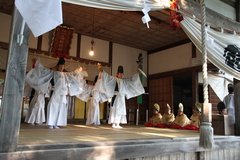写真：赤岩太々神楽01