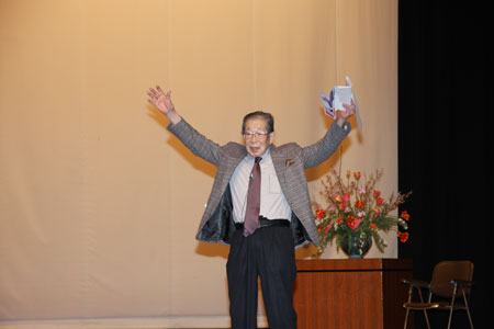  日野原重明先生による健康公演会の様子