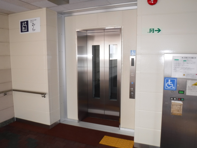 東西線エレベーター