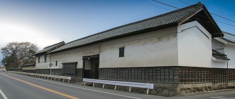 写真：国道403号から見た旧山田家住宅