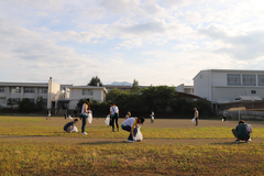 ごみ拾いの様子02 ごみ拾いの様子02