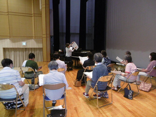 写真：説明する講師