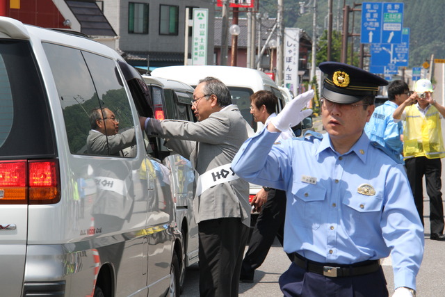 H26_07_22_夏の交通安全やまびこ運動_交通指導所 015