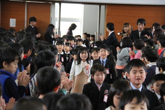 H27_04_06_小学校入学式_中野小