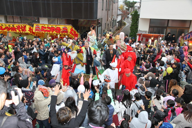 H27_11_14_えびす講・産業展_100人えびす大行進