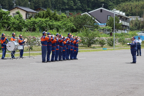 ラッパ吹奏