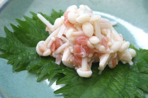 えのき茸の梅肉和え えのき茸の梅肉和えの写真