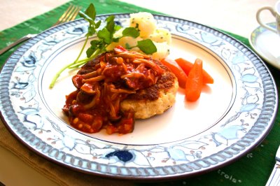きのこたっぷり 豆腐ハンバーグ きのこたっぷり 豆腐ハンバーグの写真